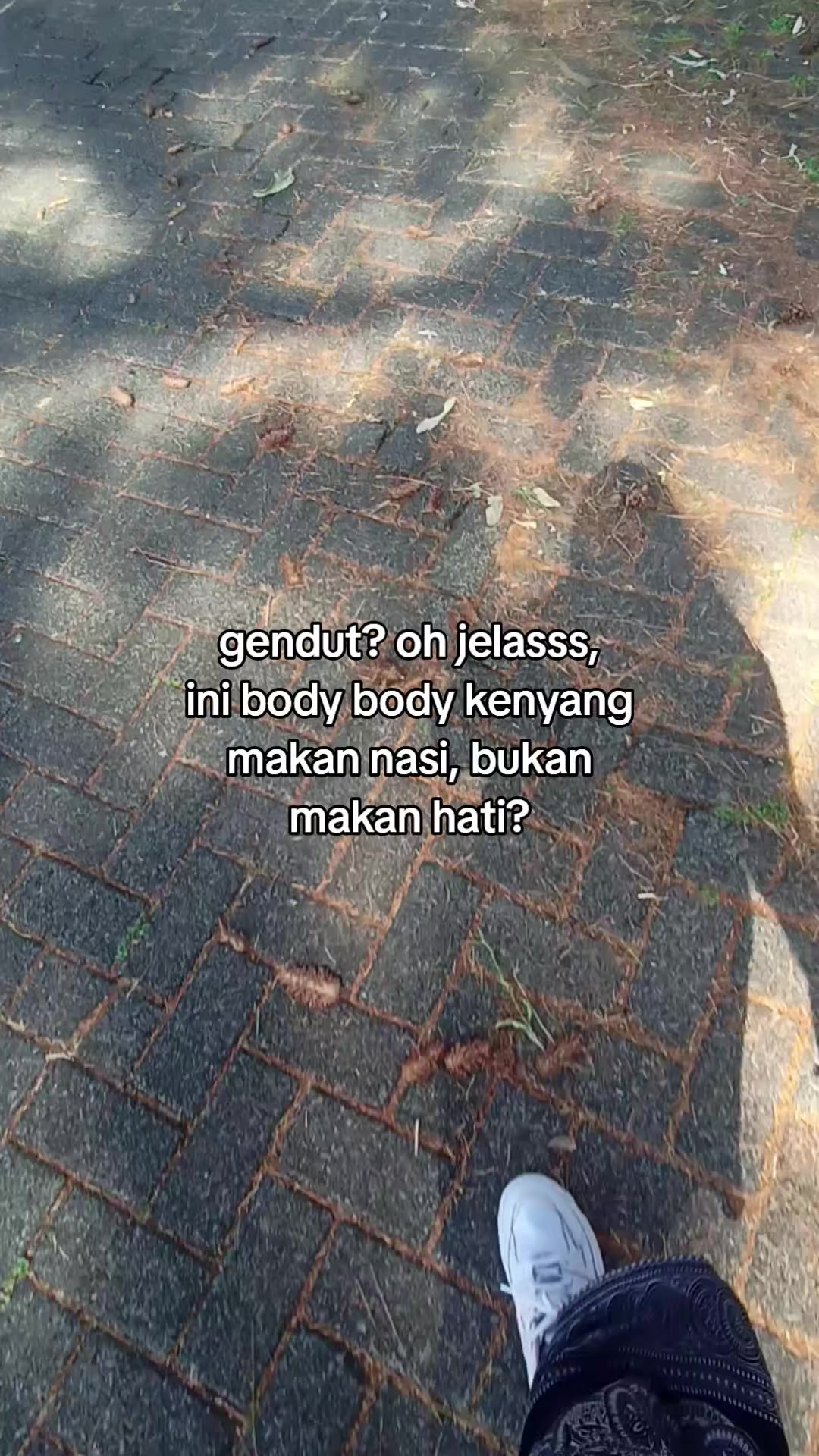 @☘︎ ᥫ᭡☻ᥫ᭡ඞ  ♌         🦟