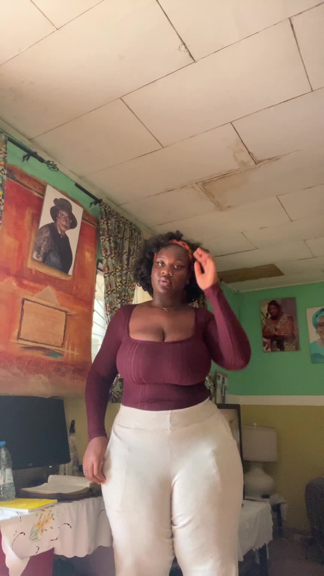 @Astrid🇨🇲❤️🇨🇮