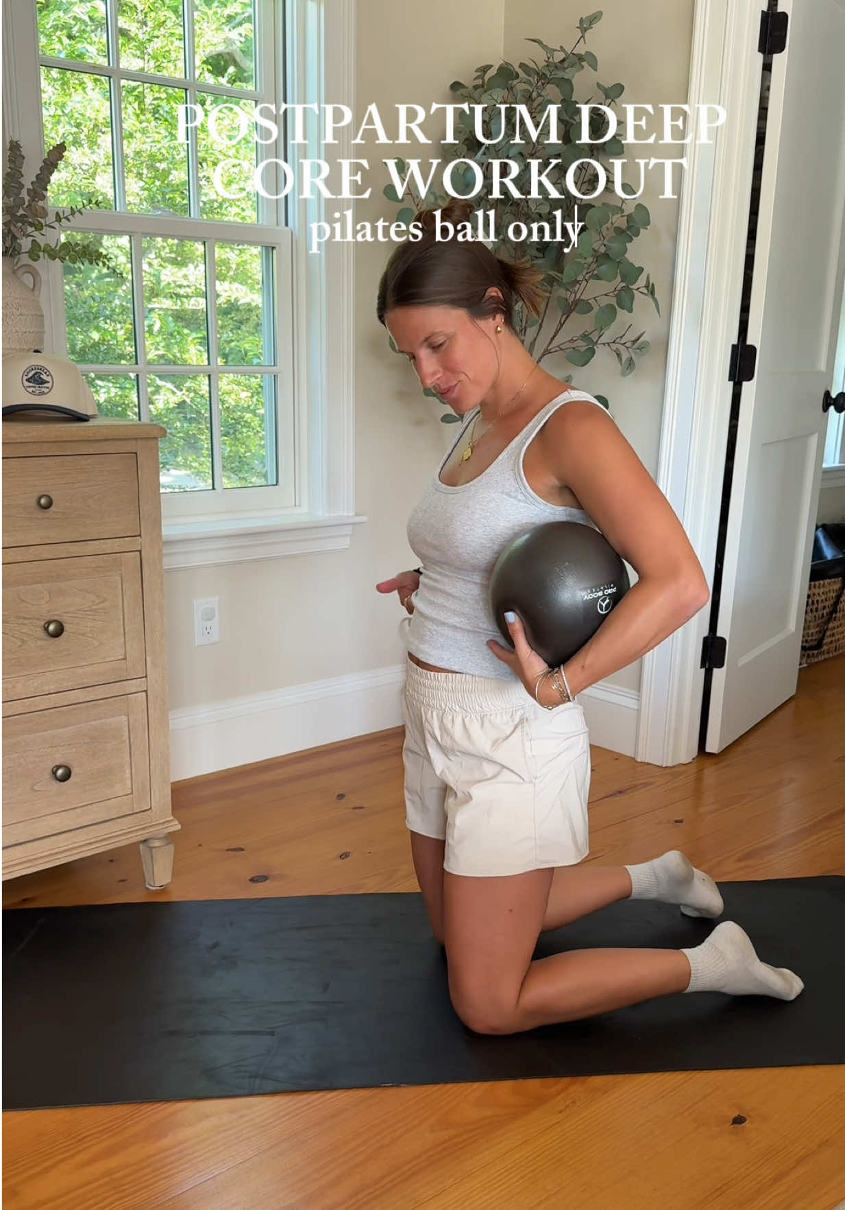 @Ari | Motherhood & Fitness