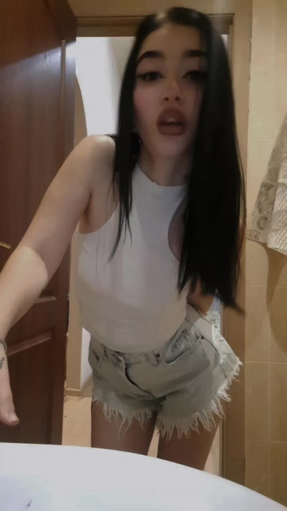 @Дана🦂