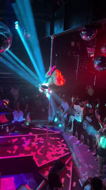 @Lebowsplitz 🌈💃