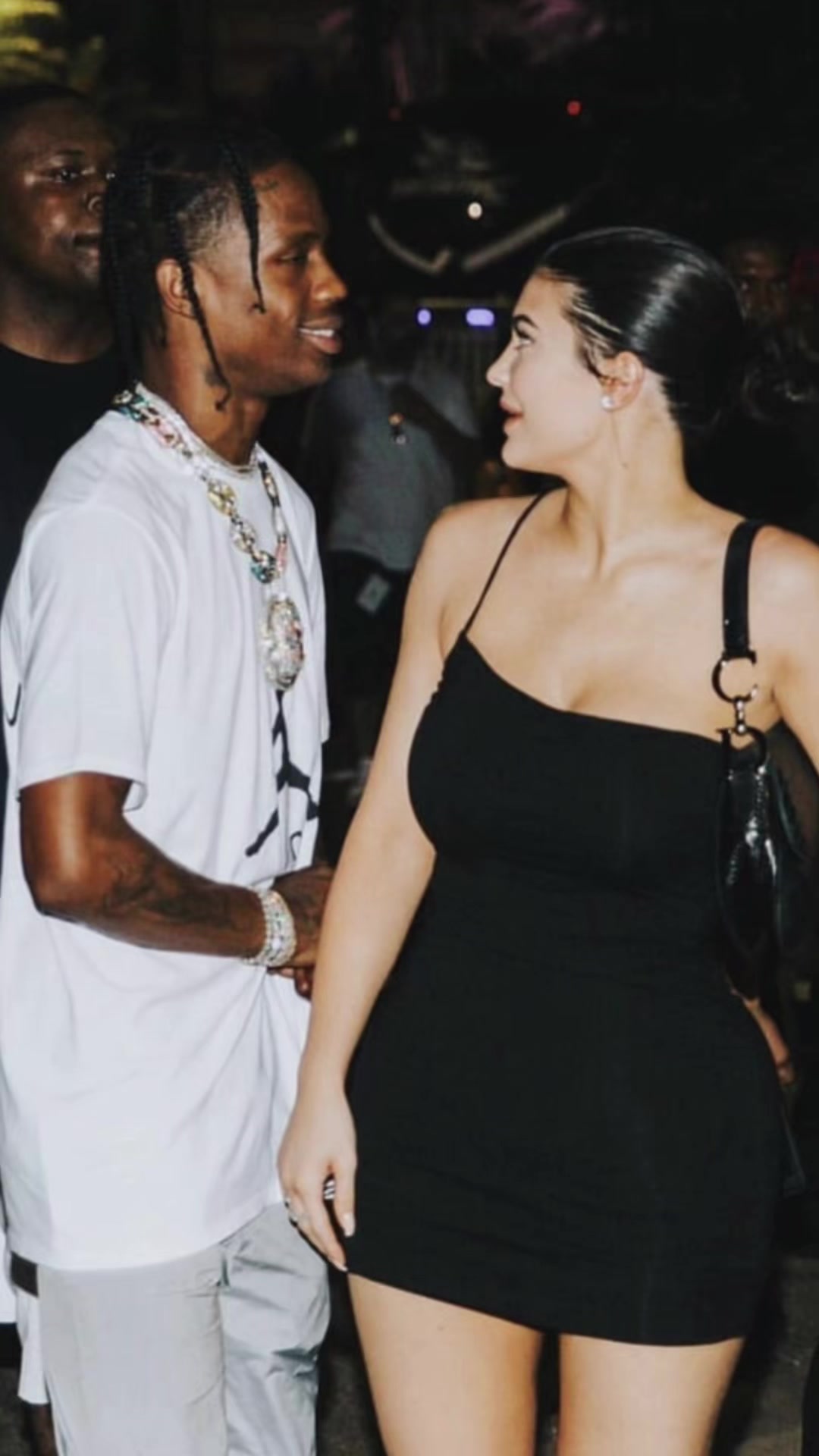 @♛