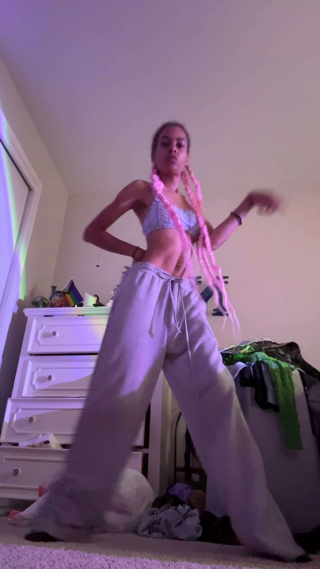 @nosmilingnini