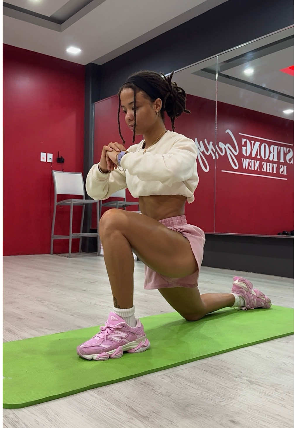 @Vanessa | Core & Strength