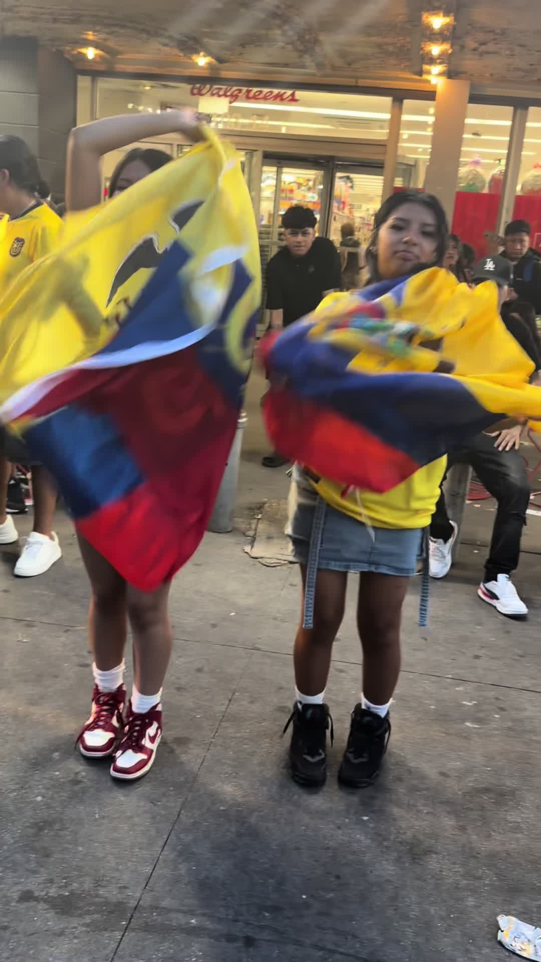 @Luisito 593✍️
