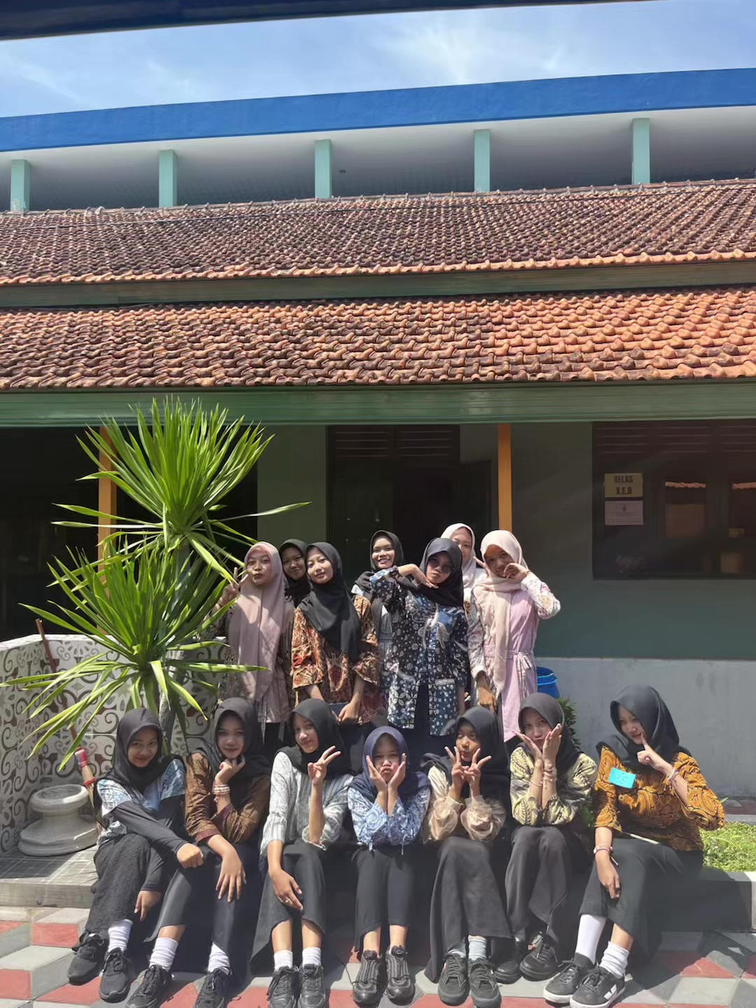 @X.E8