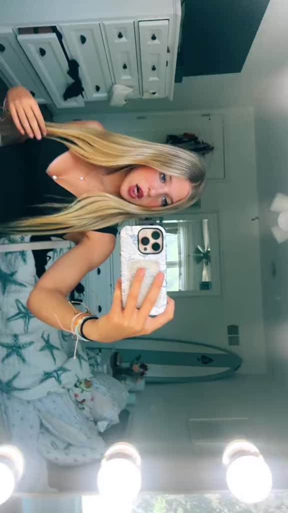 @VR🌹