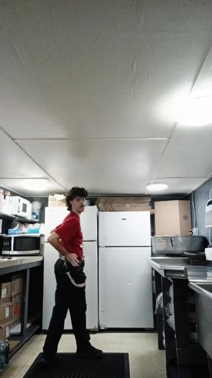 @FemboyHooters