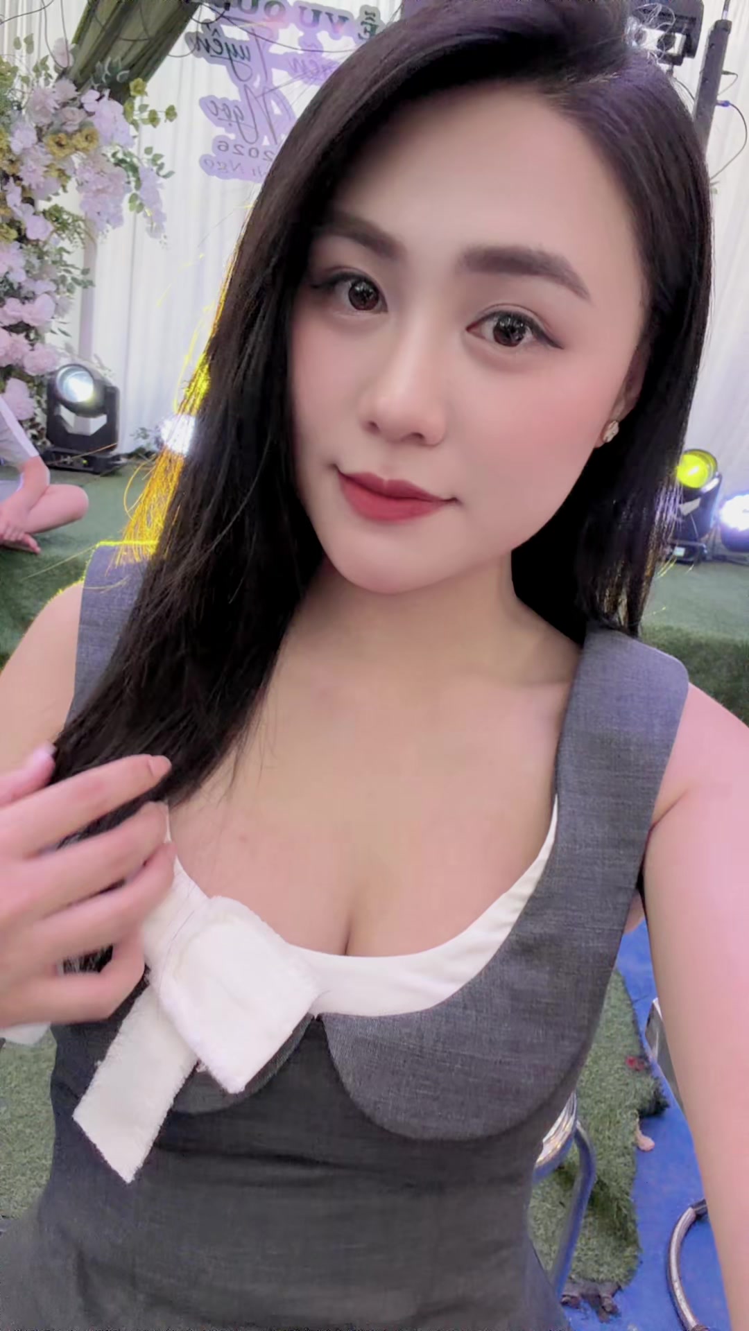 @Nguyễn Tuyết Ngân