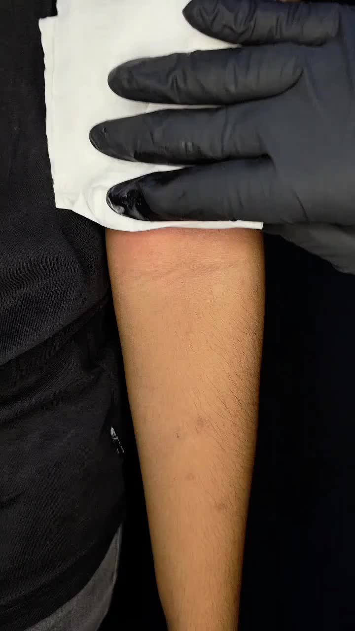 @Female Tattoo Artist