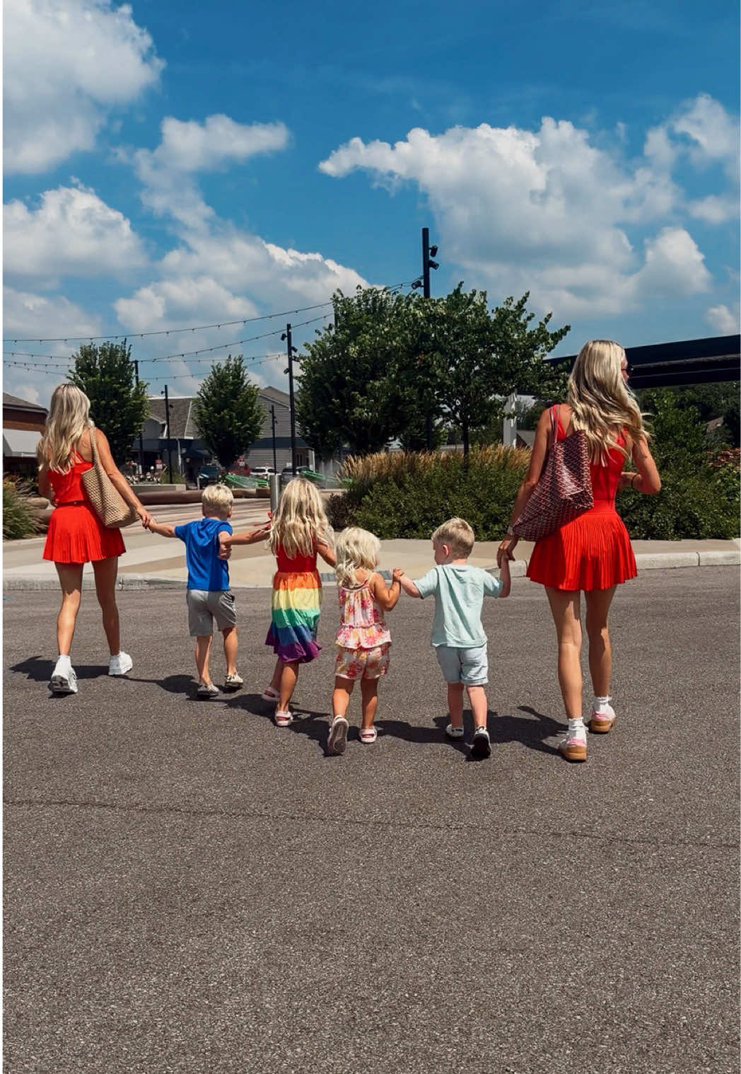 @Livingdoubletwins