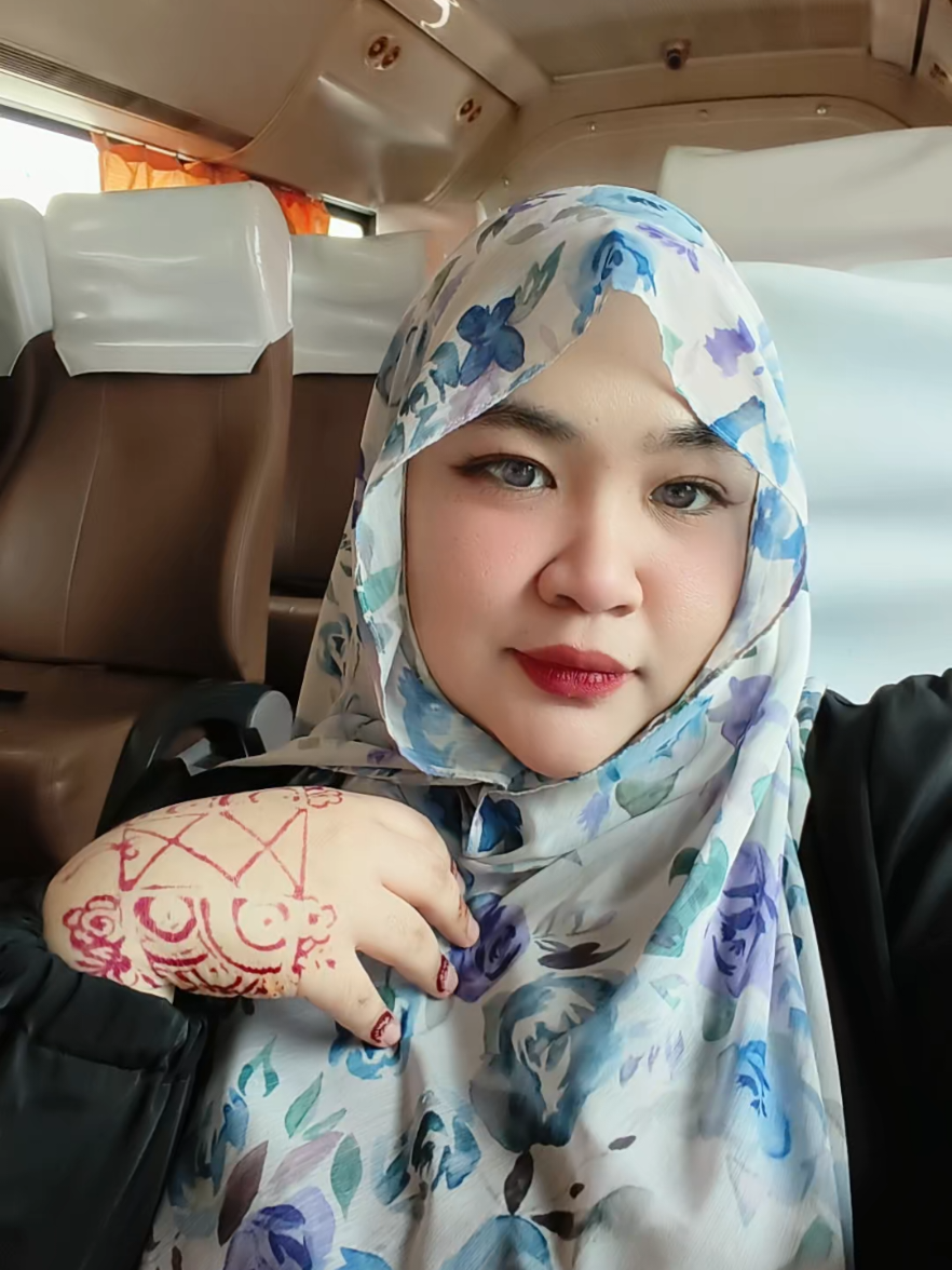 @Mira Loves Henna ❄️