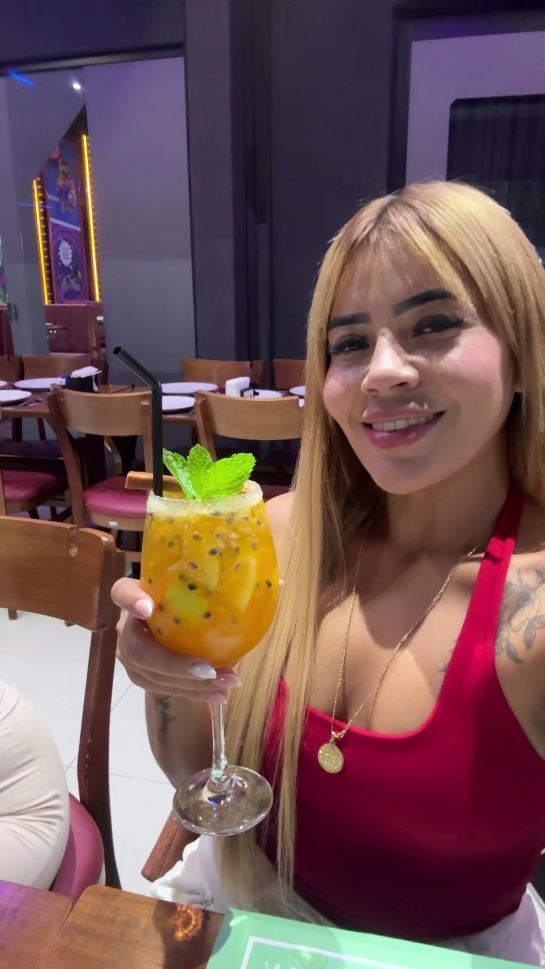 @Tha&iacute;s Priscila
