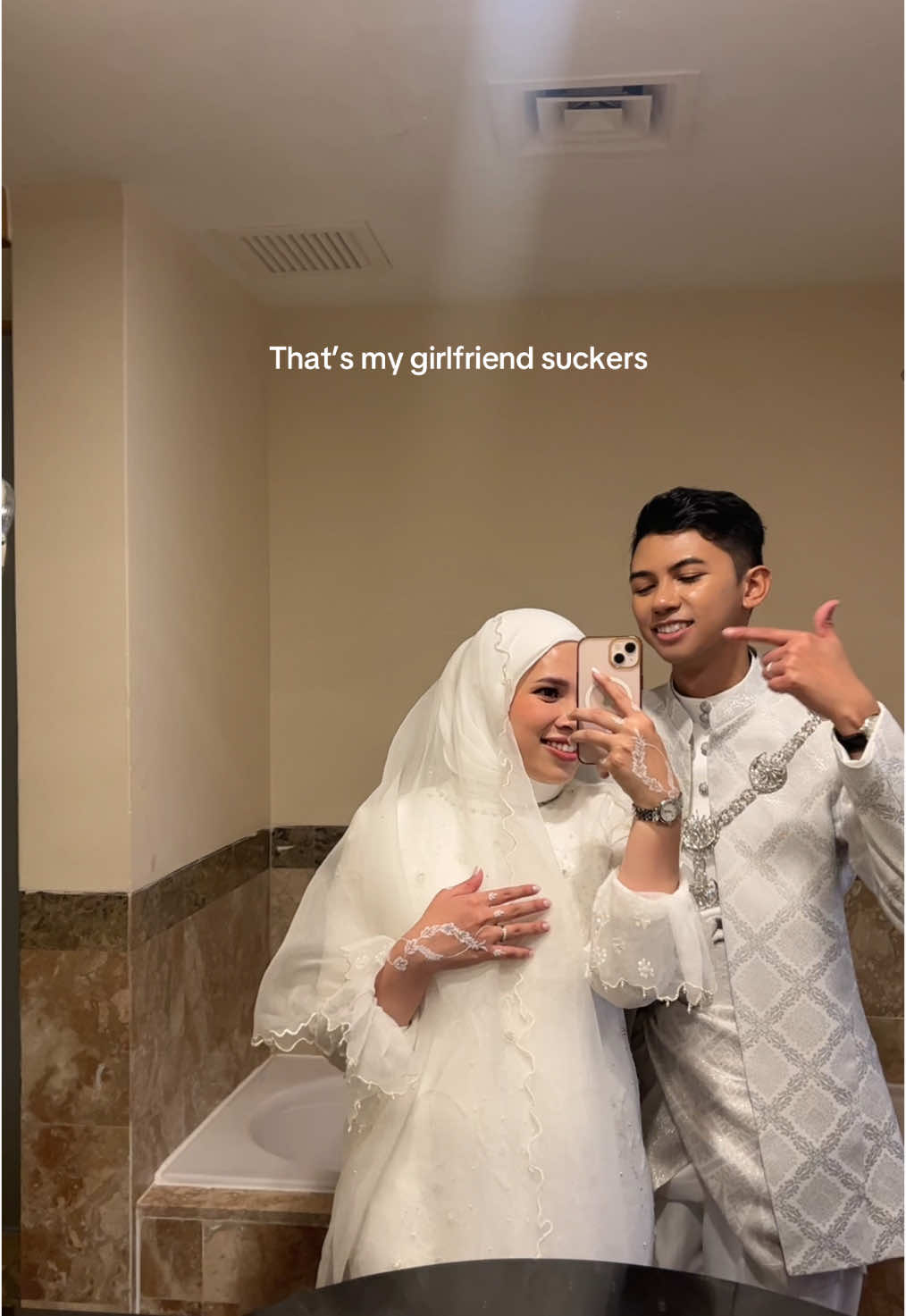 @Yayayaya
