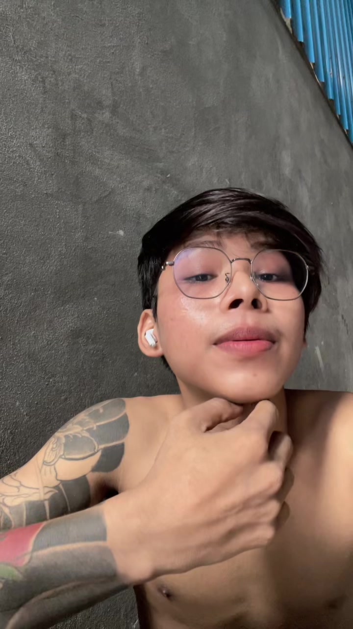 @Thong