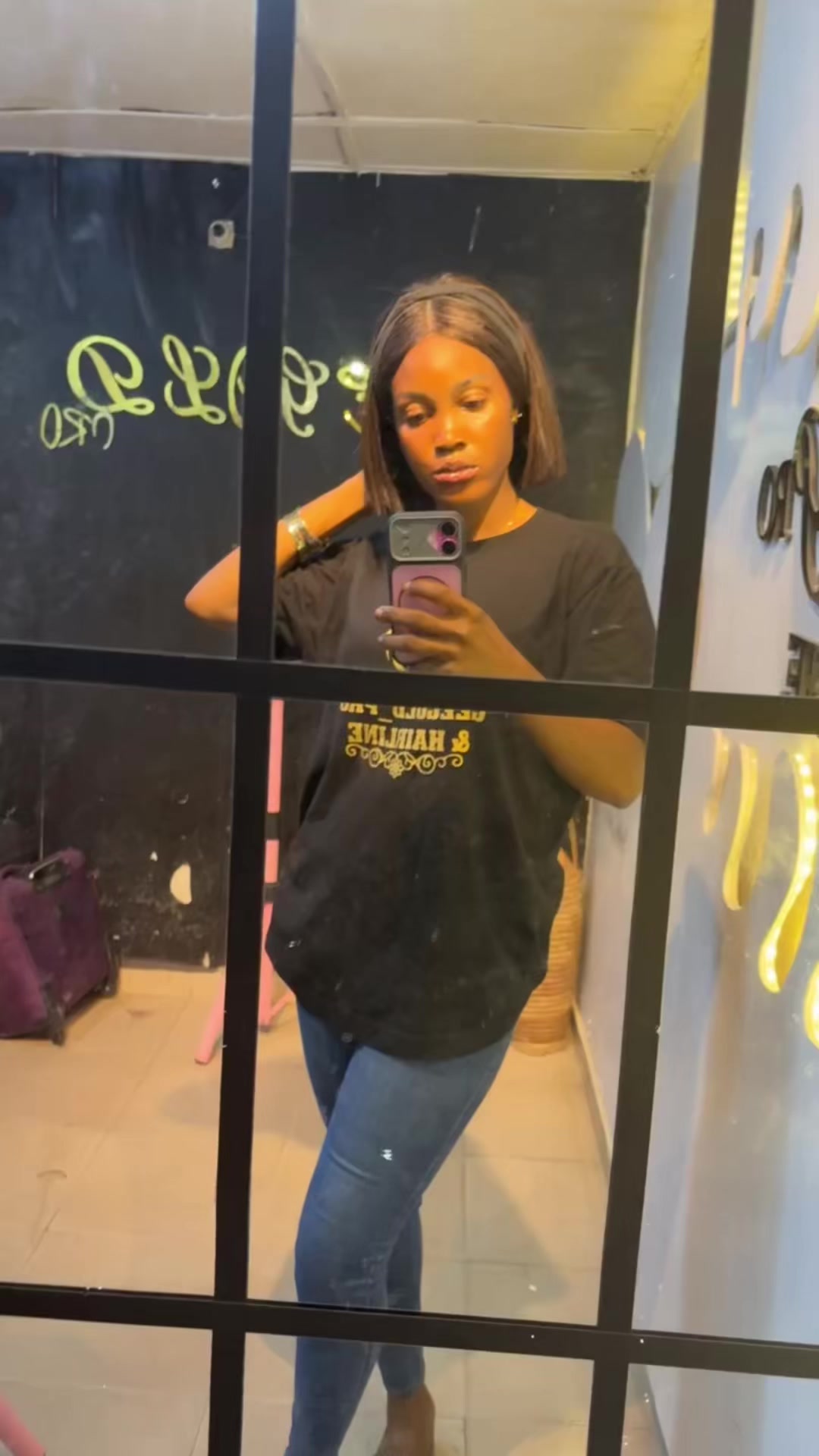 @MAKEUP/HAIRSTYLISTINIBEJULEKKI
