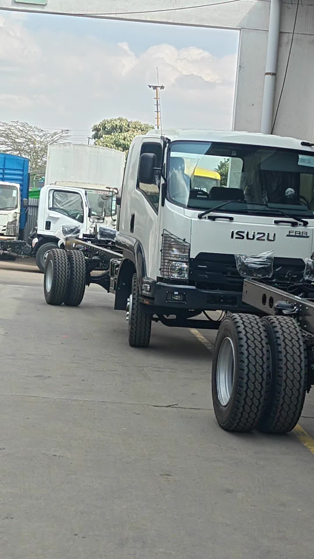 @Stella wa Isuzu