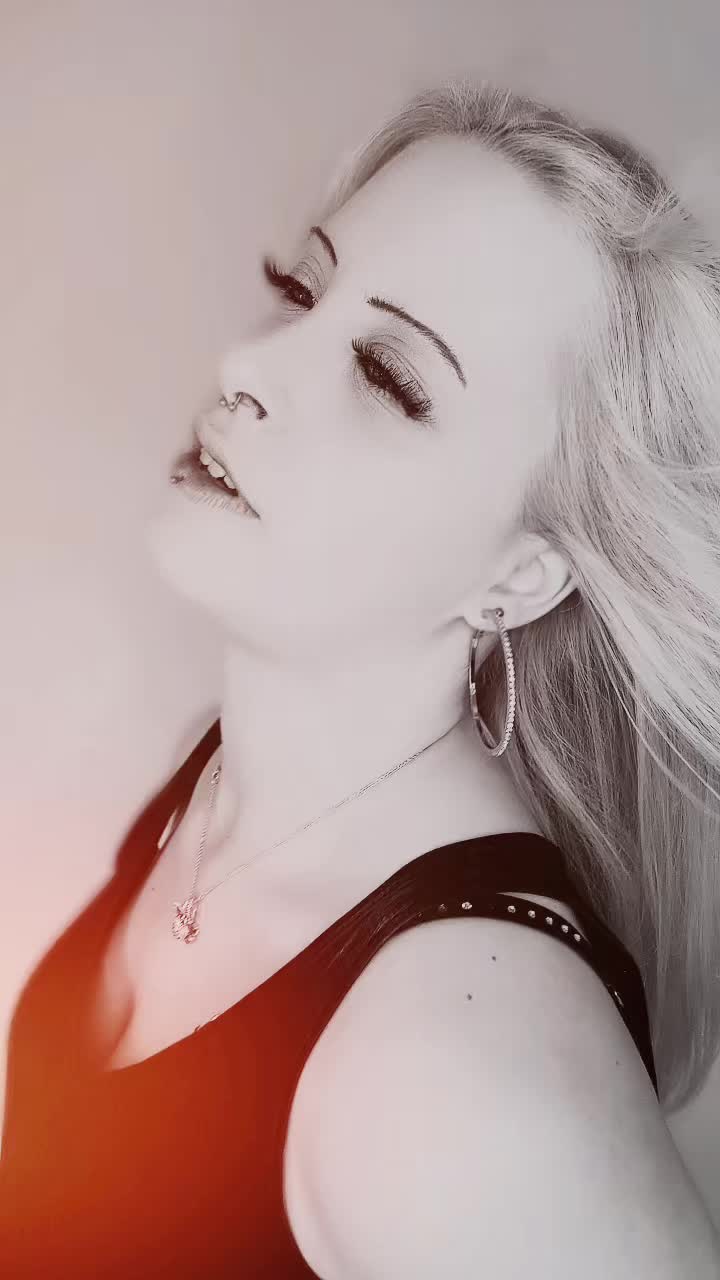@𝑩𝒍𝒐𝒏𝒅𝒊