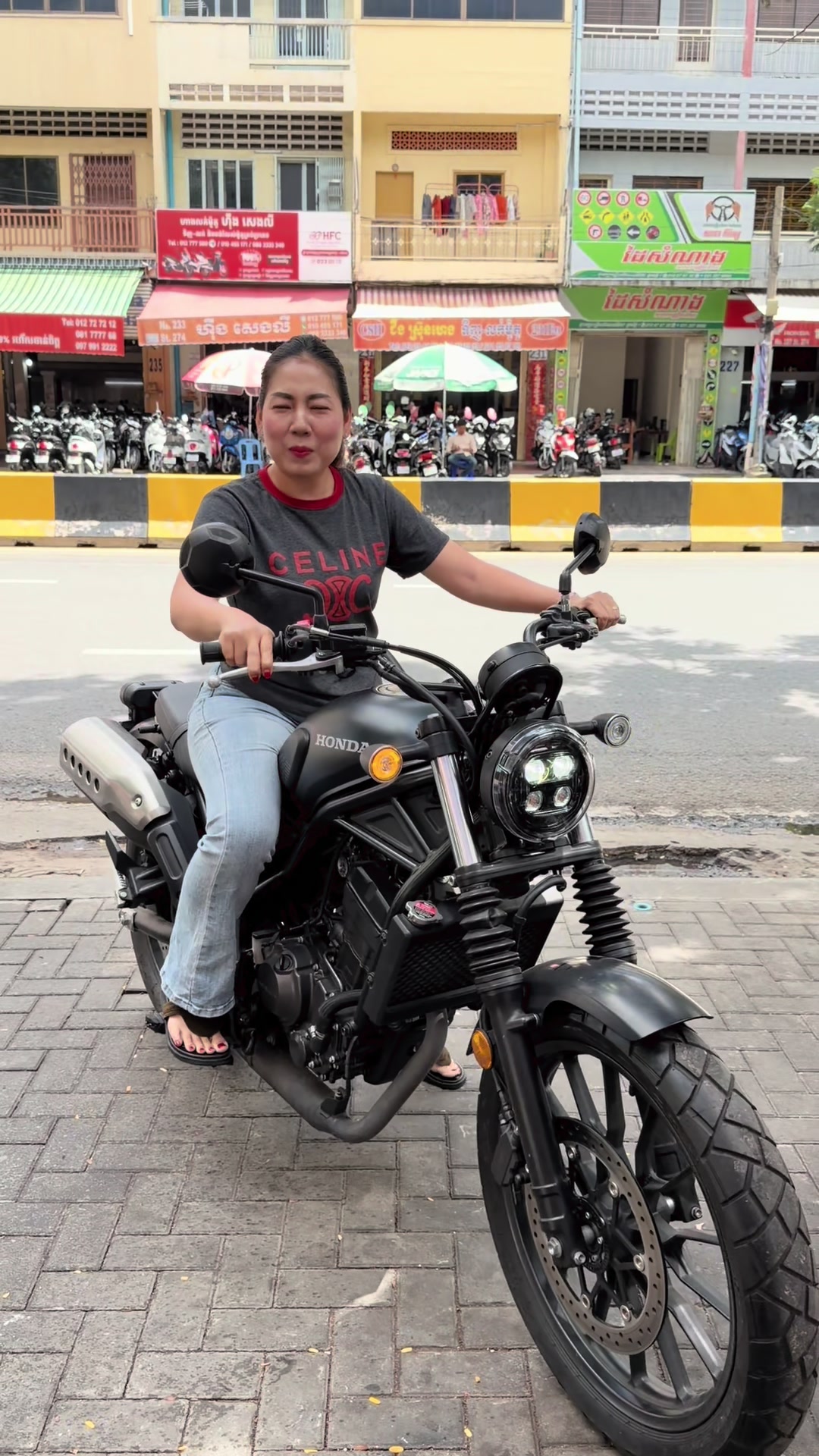 @គង់ រ៉ាវី លក់ម៉ូតូ