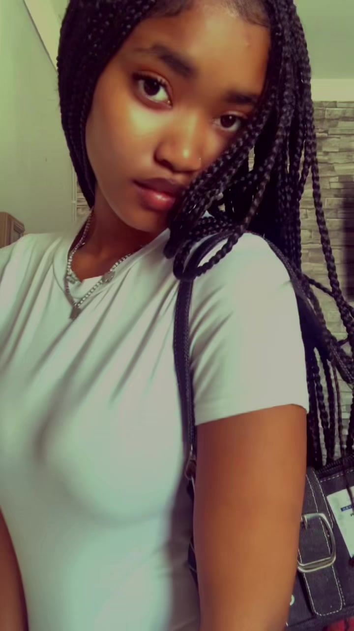 @MONA_LISA🦋