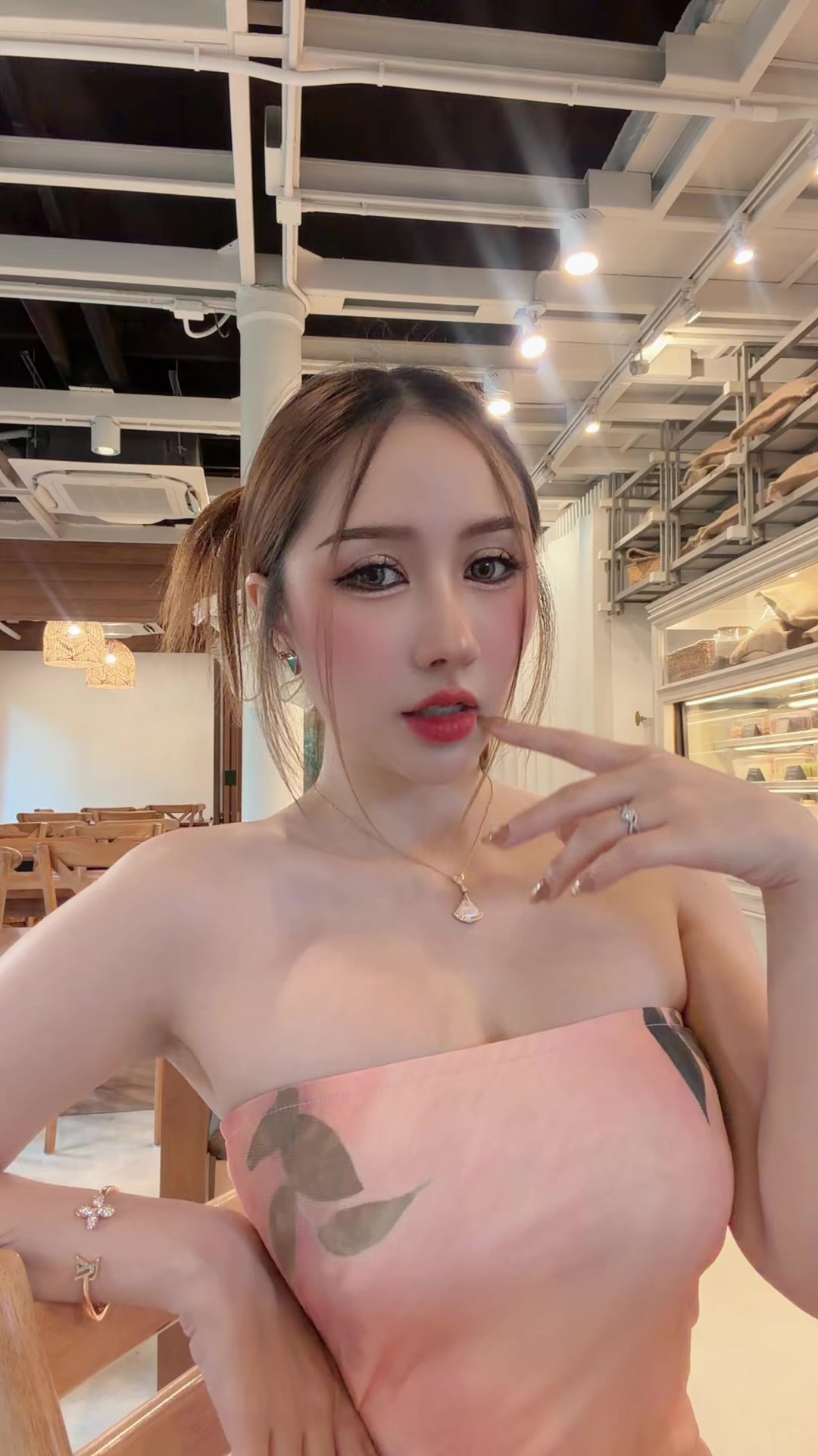 @ยูมิโกะ มิยากิ