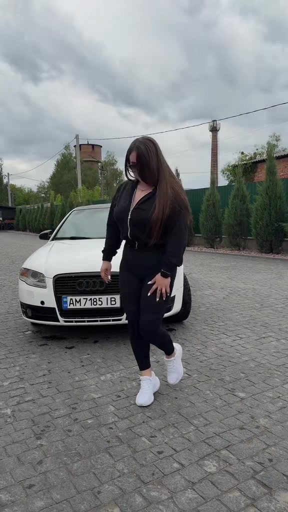 @Анжела😉