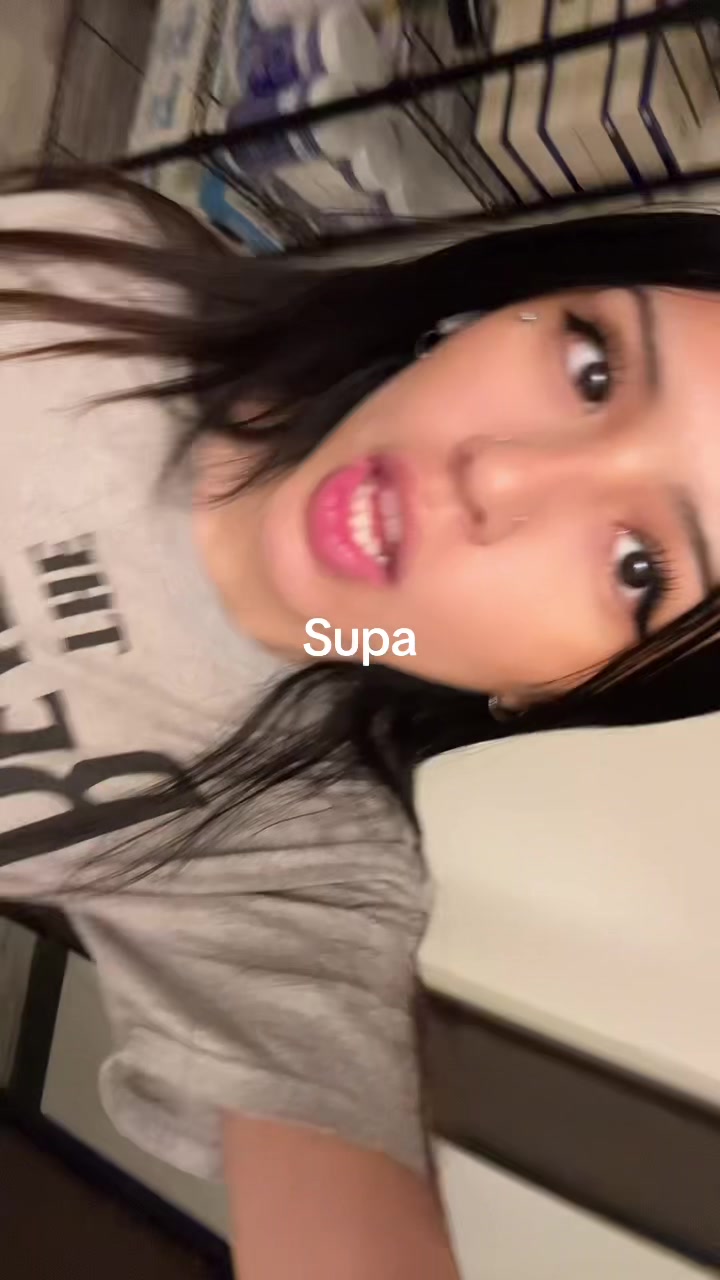 @𖣂