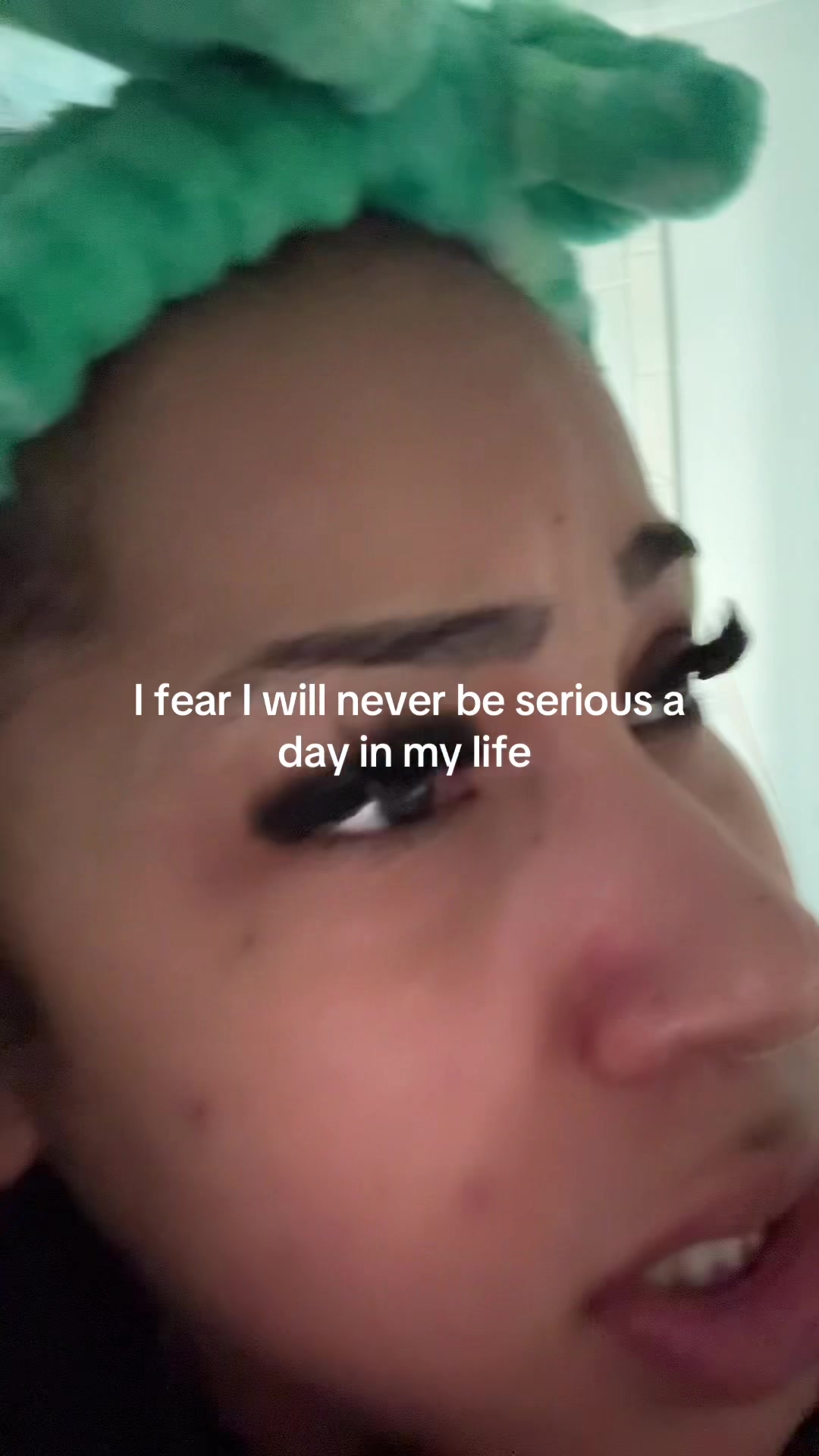 @ELLENIA MIONI