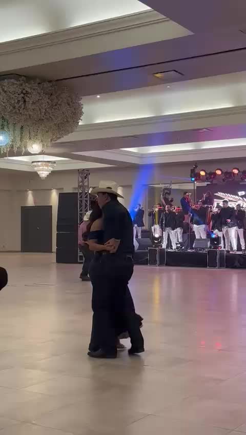 @Valeria Corral