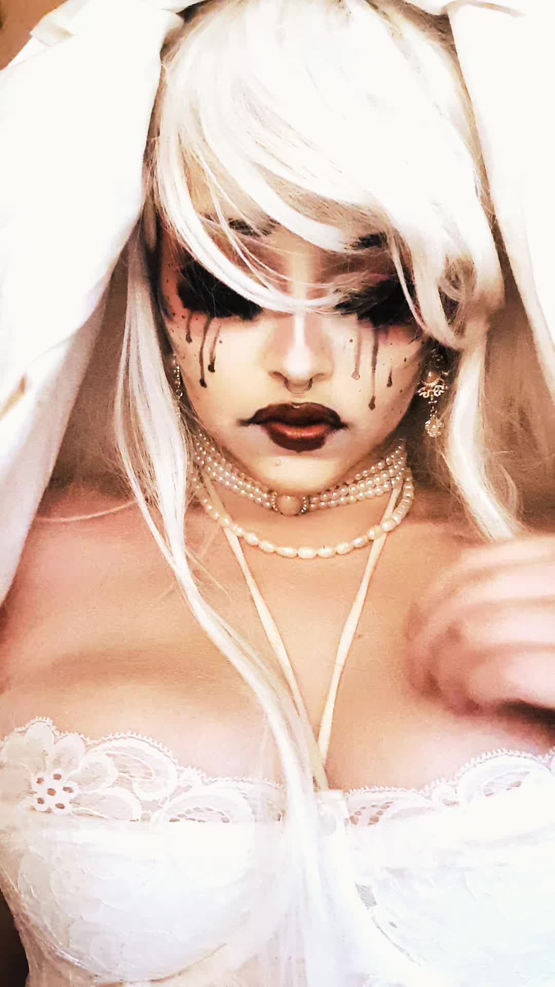 @Strawbrii🍓