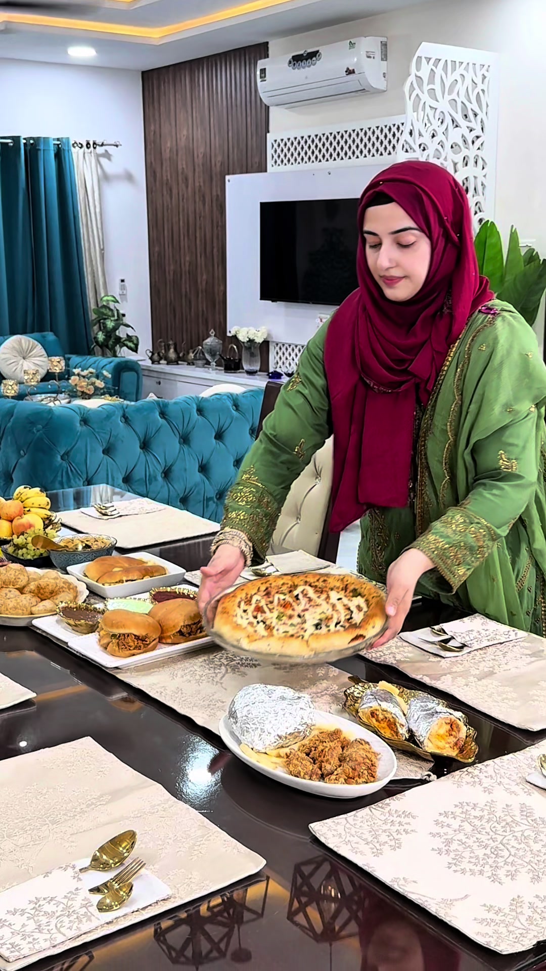@Hira Khawaja