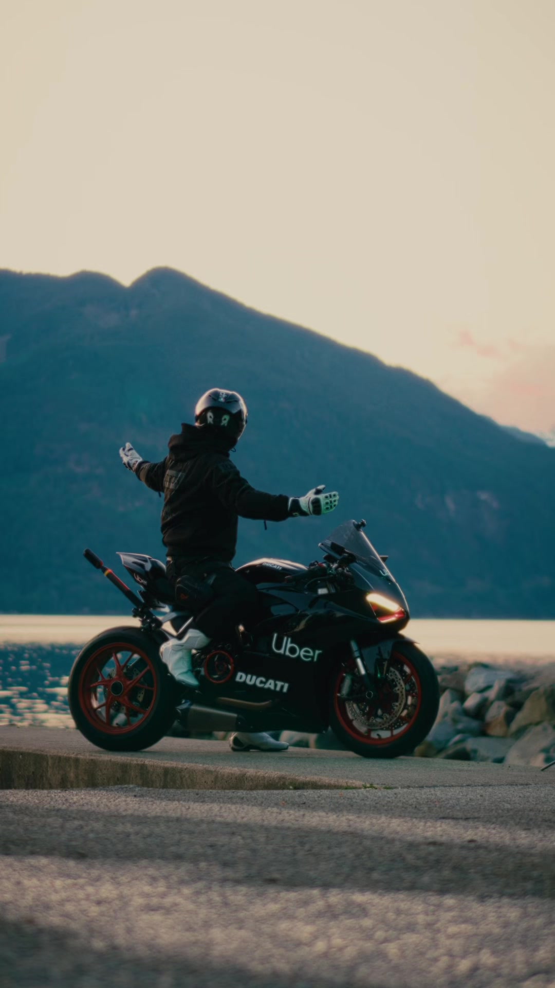 @rich.rides