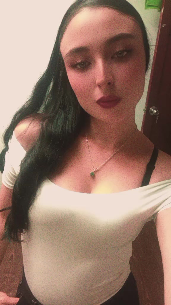 @Laura Valencia🐼🐼