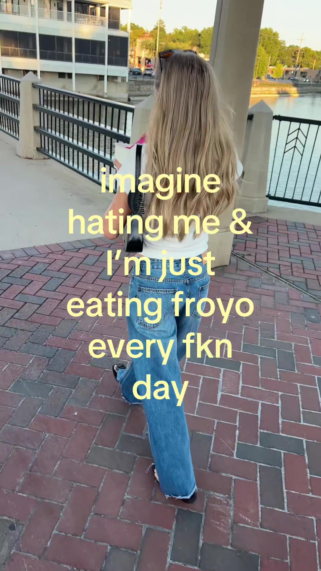 @madsoakley