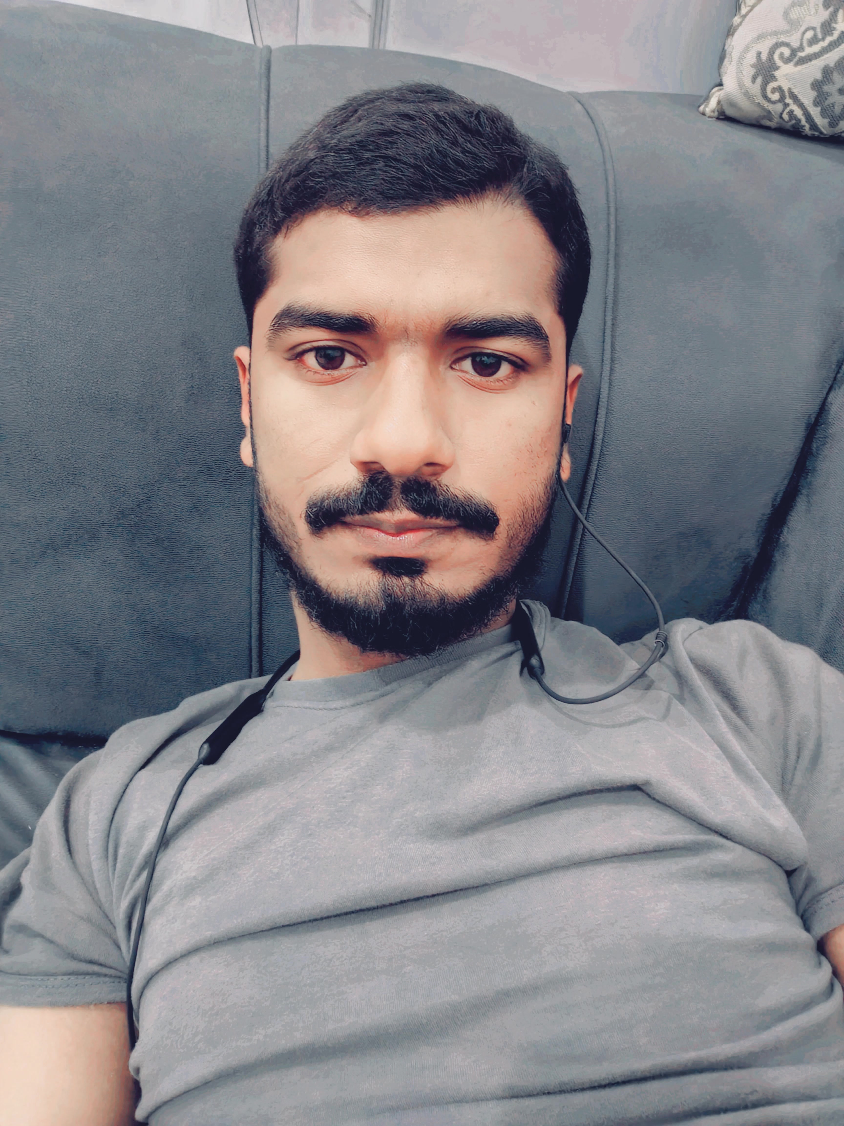 @RanaTabi👑🇵🇰✈️🇸🇦