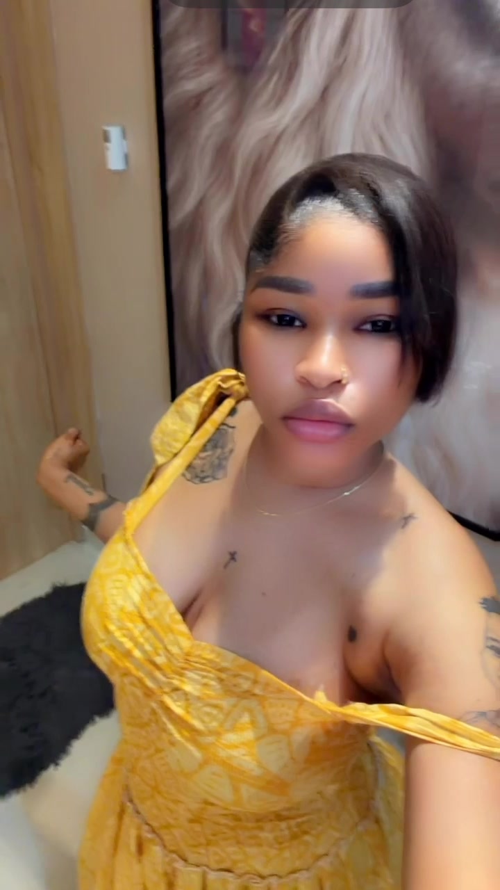 @QUEEN 👸 DAMMY😍🌹