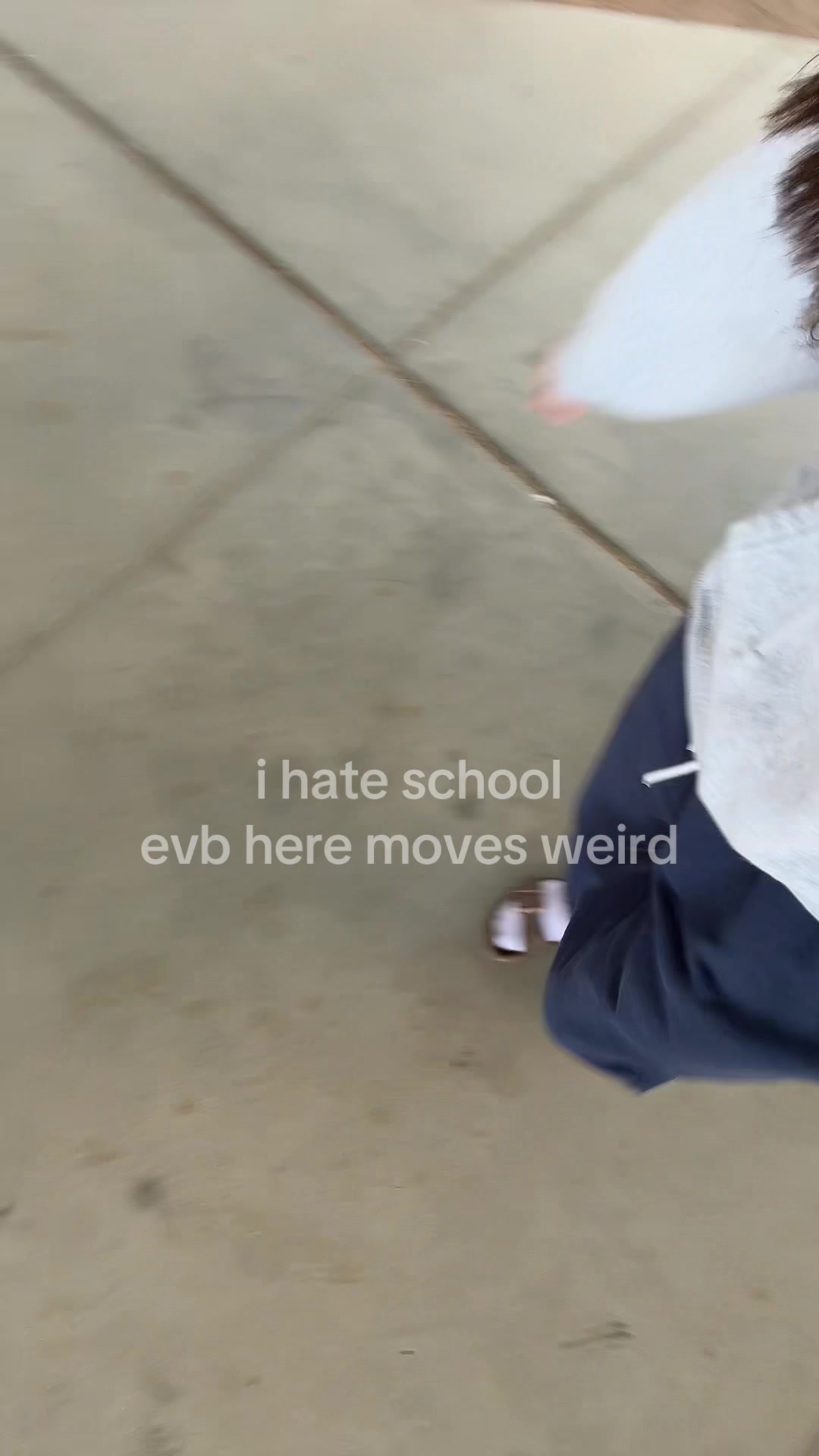 @￼