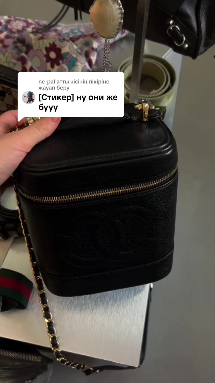 @Robin.clothes