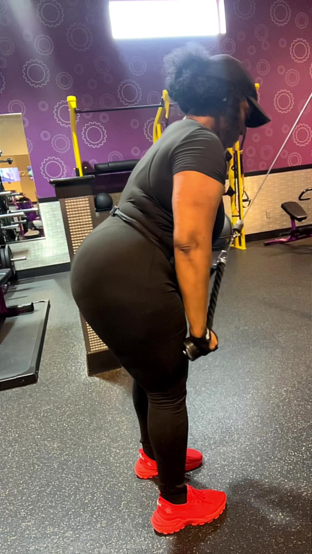 @laquecia.C