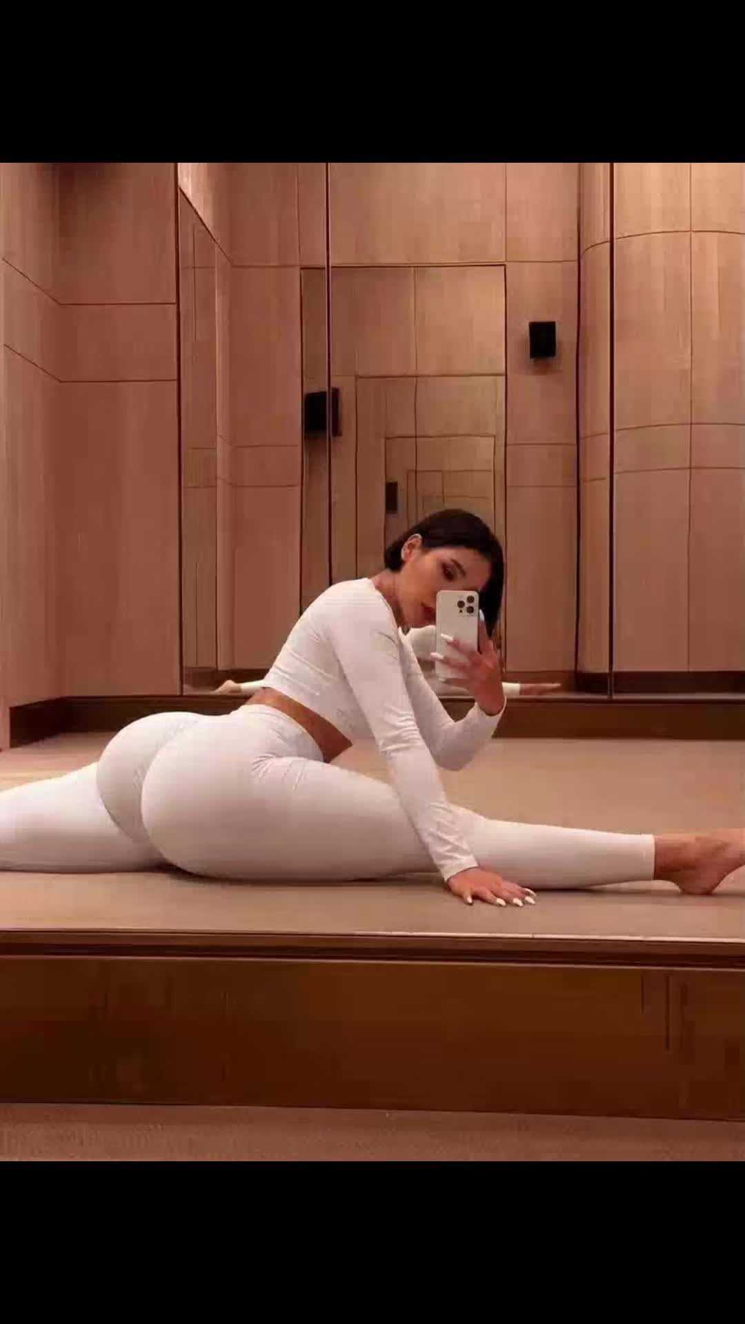 @GlowMuse