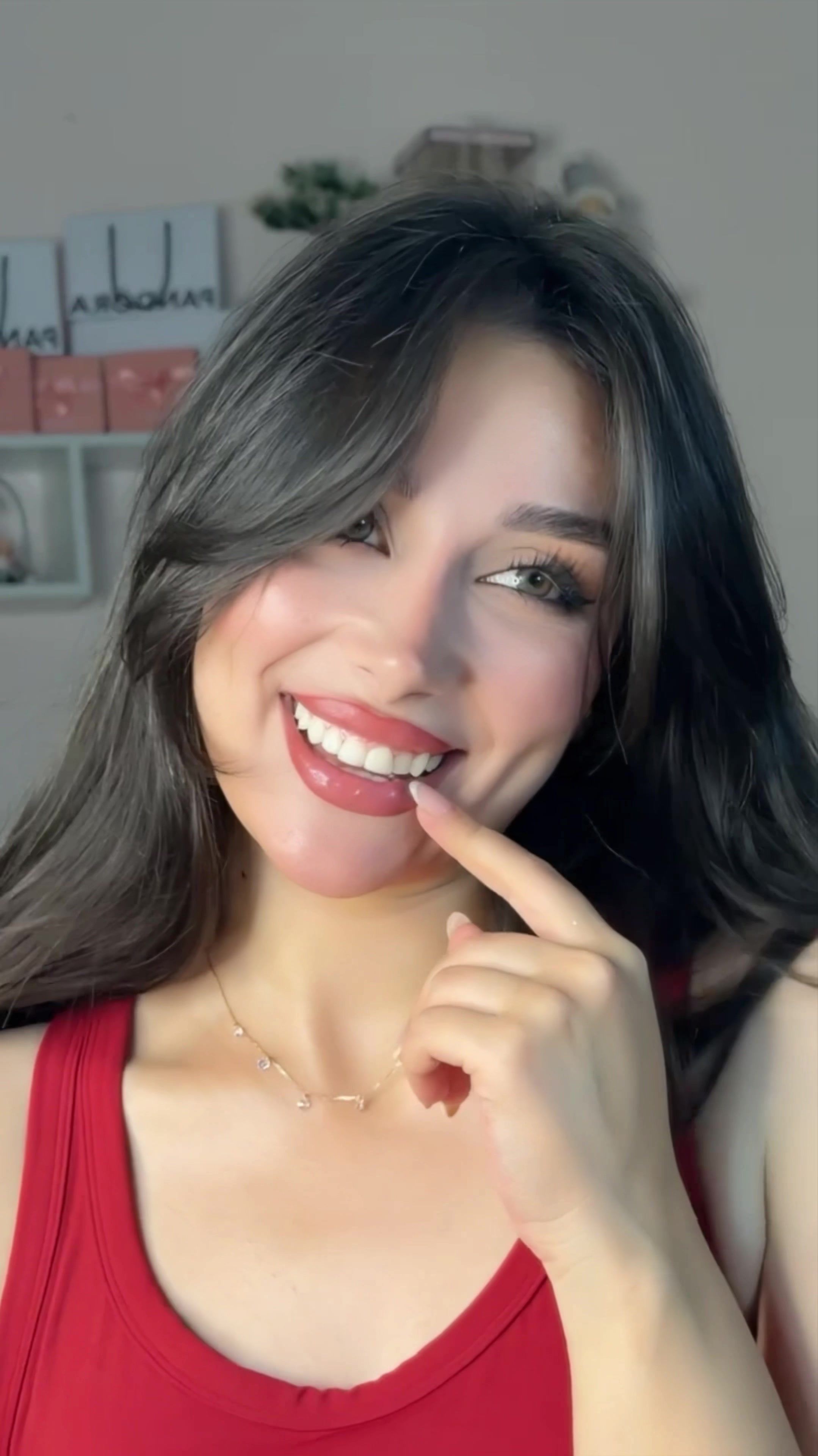@Taya2002a