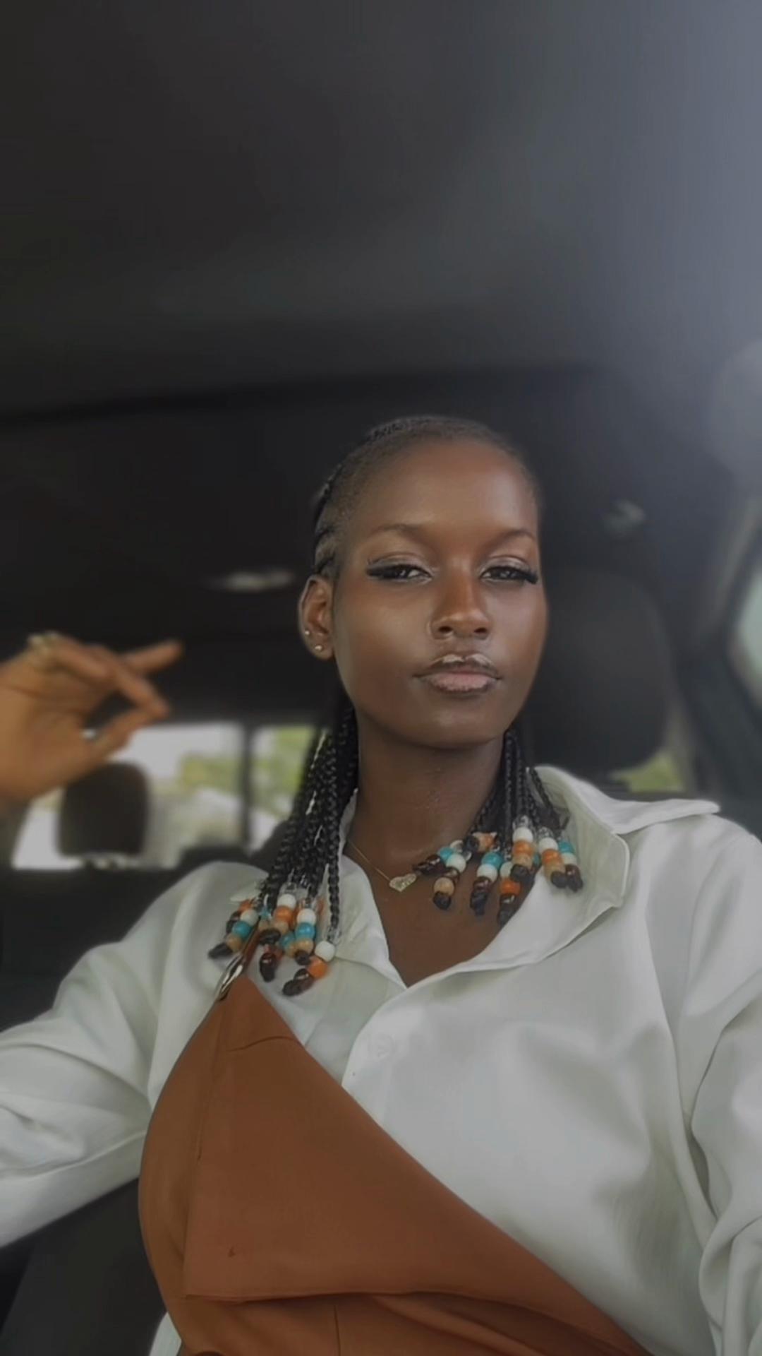 @slim black girl🌹