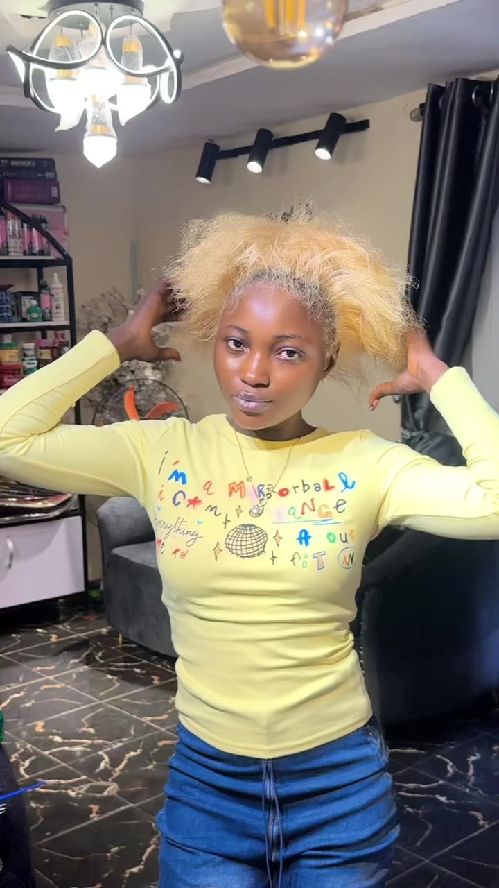 @HAIRSTYLIST IN OYO