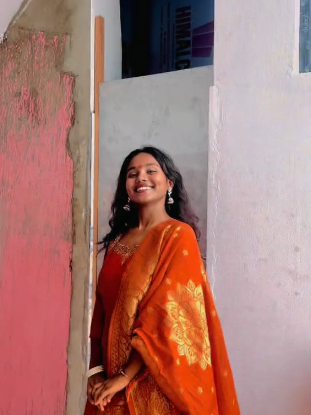 @reshu❤️💫🥀