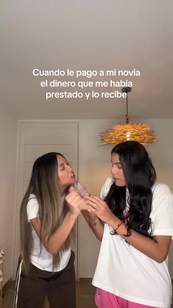 @Adri y Miche 🌈🩵✨