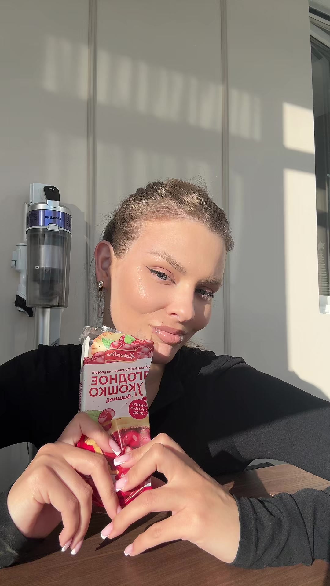 @LARISA LORI 🎀🌹