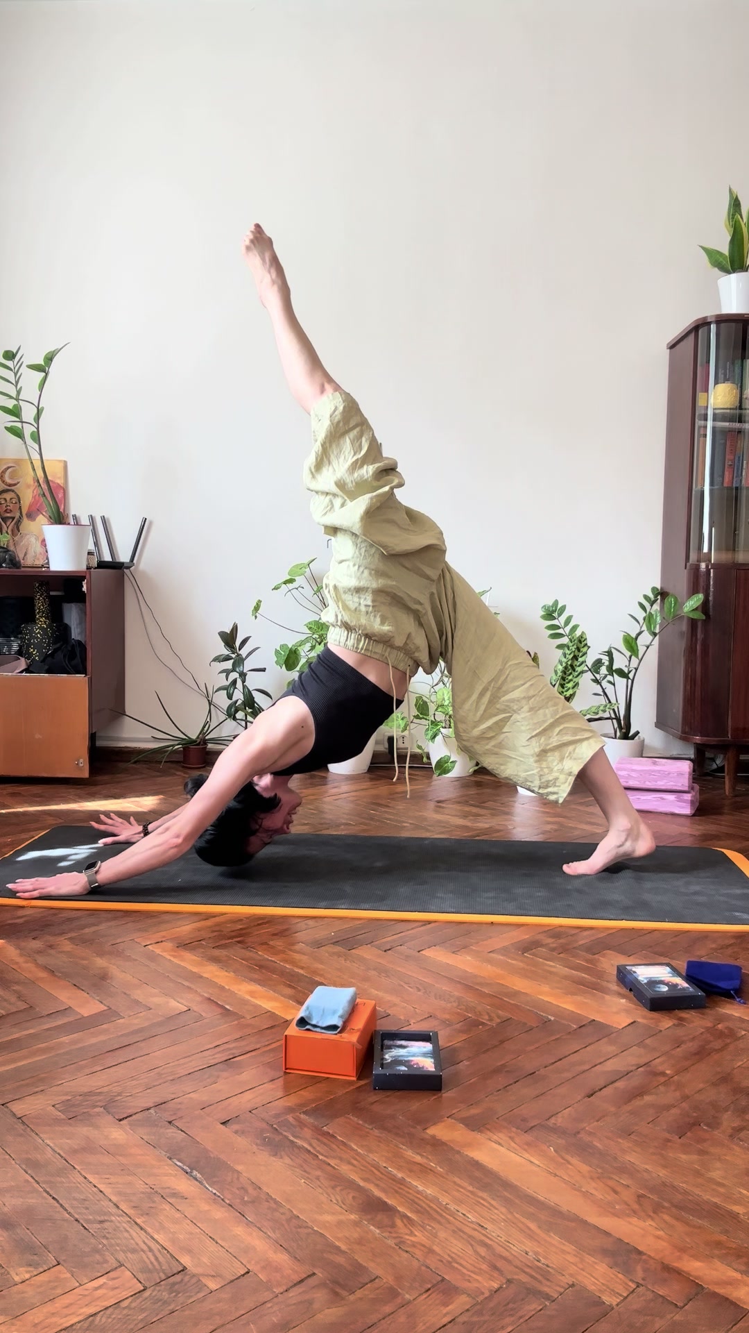 @YOGA/MOTIVATION/BODY/SPORT