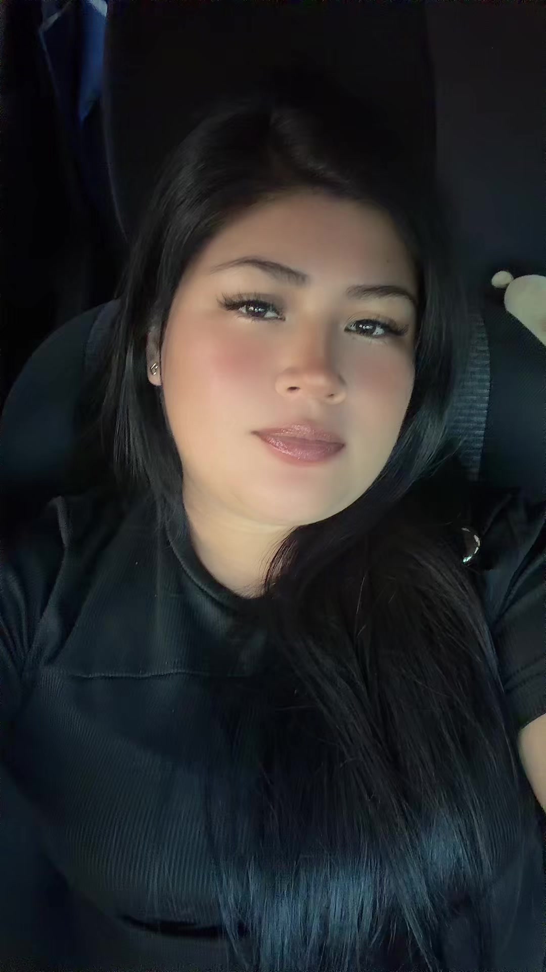 @ivania_sv