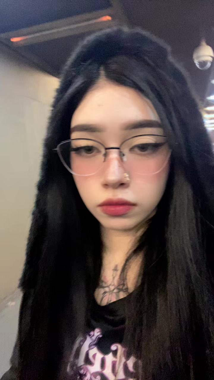 @alethvu