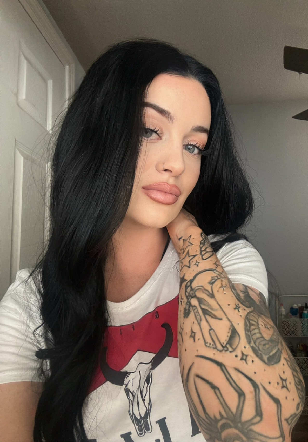 @🖤